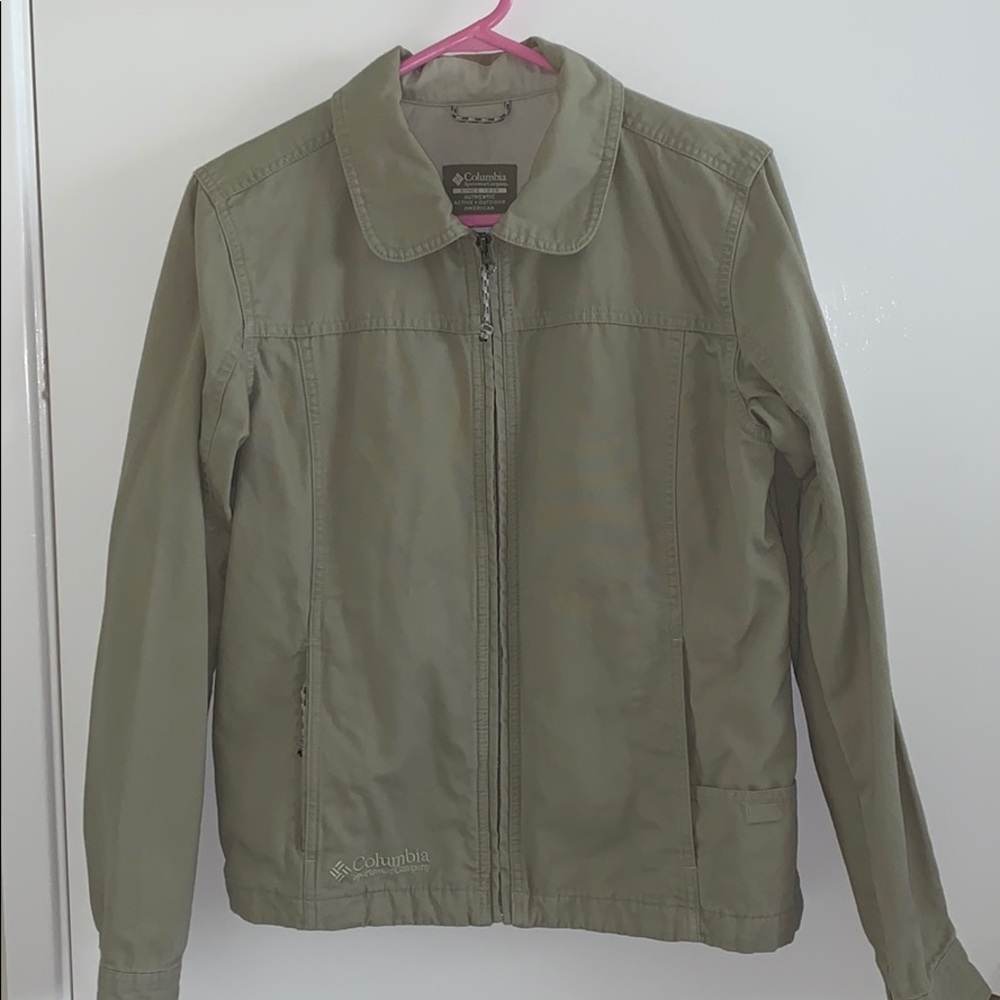🌸 2/$20 Columbia beige jacket